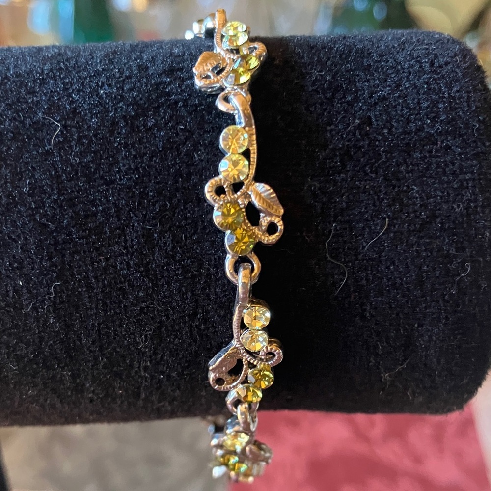 Sweet heart floral link peridot yellow citrine rhinestone bracelet